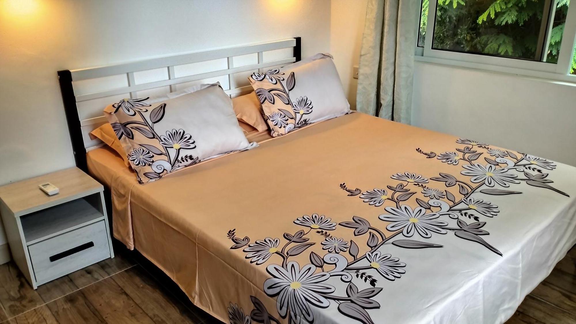 Dovass Self Catering Apartments Takamaka Zimmer foto